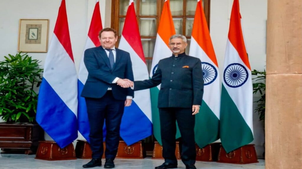 Dutch-Foreign-Minister-David-van-Weel-with-External-Affairs-Minister-S-Jaishankar-Netherlands-2025-1.jpeg